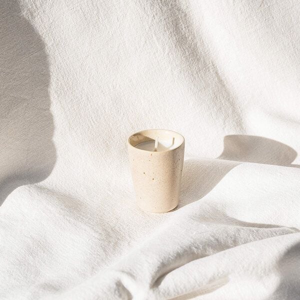 EDDA stoneware Handgemachte Steingut Mini Kerze Eelina - Duft: Zirbe & Zitrone von EDDA stoneware