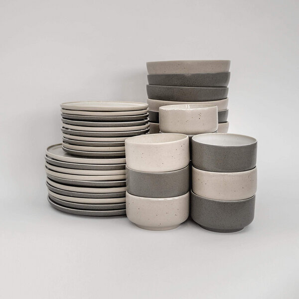 EDDA stoneware Mehrteiliges Geschirr Set Mixed - Beige & Grau aus Steingut (handgemacht) von EDDA stoneware