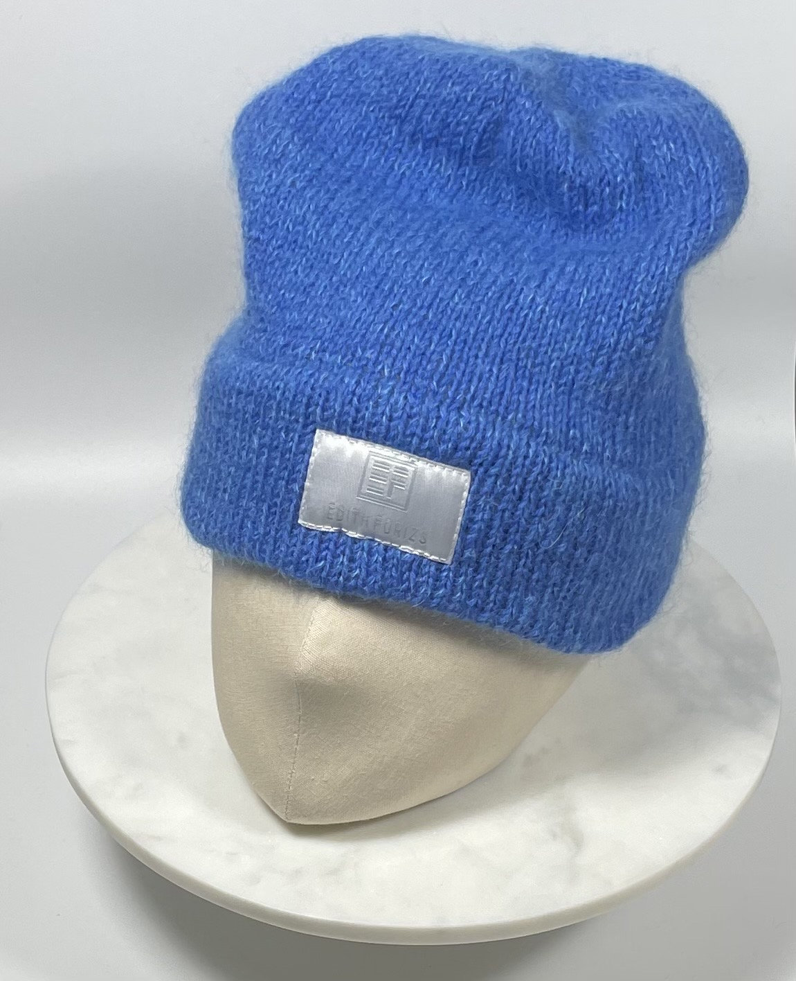 Luxuriöse, Handgestrickte Beanie Aus Feiner Mohair Und Merinowolle Luxuriöse, Handgestrickte Beanie Aus Feiner Mohair Und Merinowolle von EDITHFORIZS