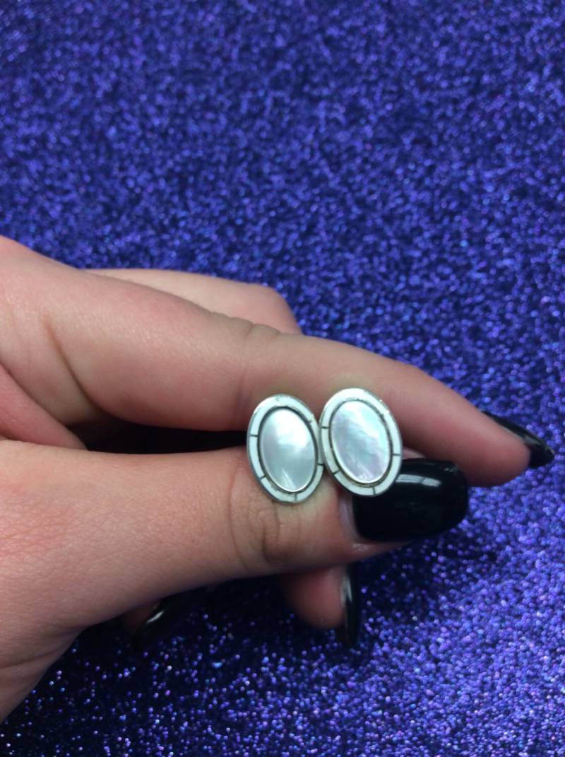 Vintage Emaillierten Art Déco Manschettenknöpfe Und Stud Knöpfe Aus Sterlingsilber Mit Mopp-Zentren von EEEsGems