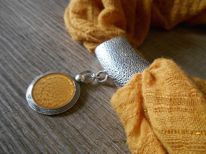 Bail Schalverschluss Zum Aufhängen Stoff Schal Ring Accessoires Gelb Silber Gesprenkelt von EGIOVANNONIcreations