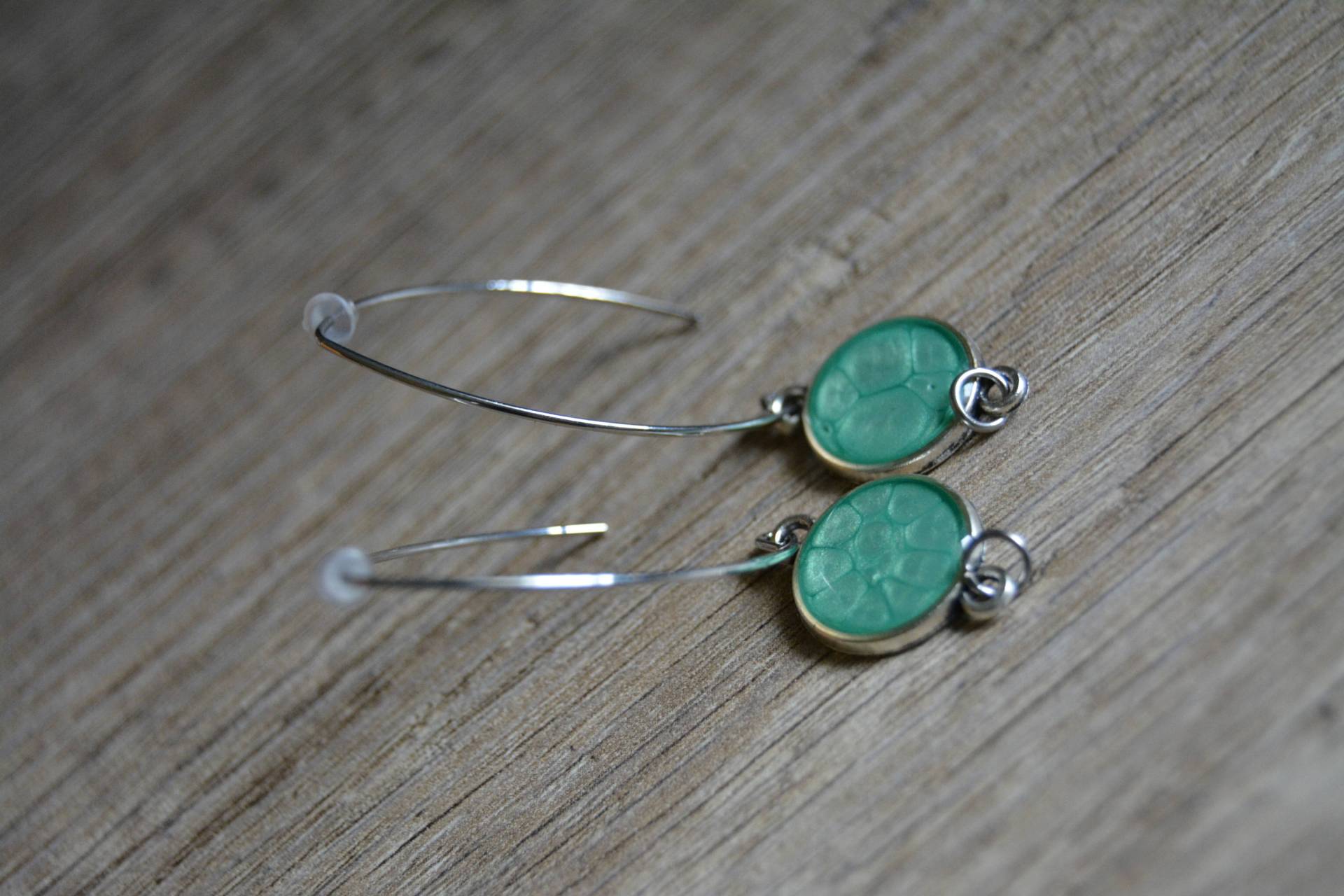 Grüne Silberohrringesmaragdgrüne Tropfenohrringedurchgehende Ohrringelange Grüne Ohrringest. Patrick's Day von EGIOVANNONIcreations