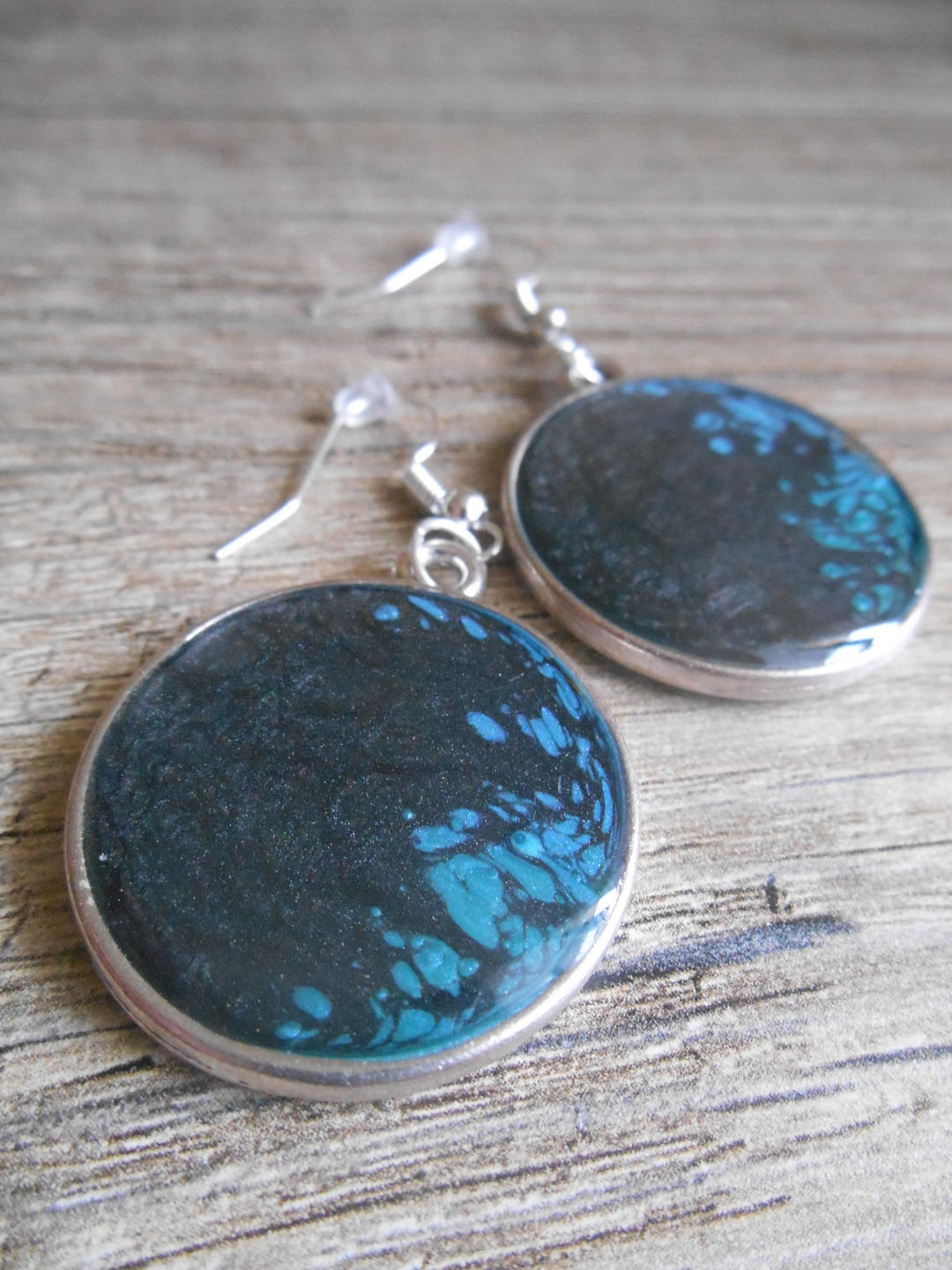 Silberohrringe Mit Wendbarem Türkisblauem Und Schwarzem Cabochon von EGIOVANNONIcreations