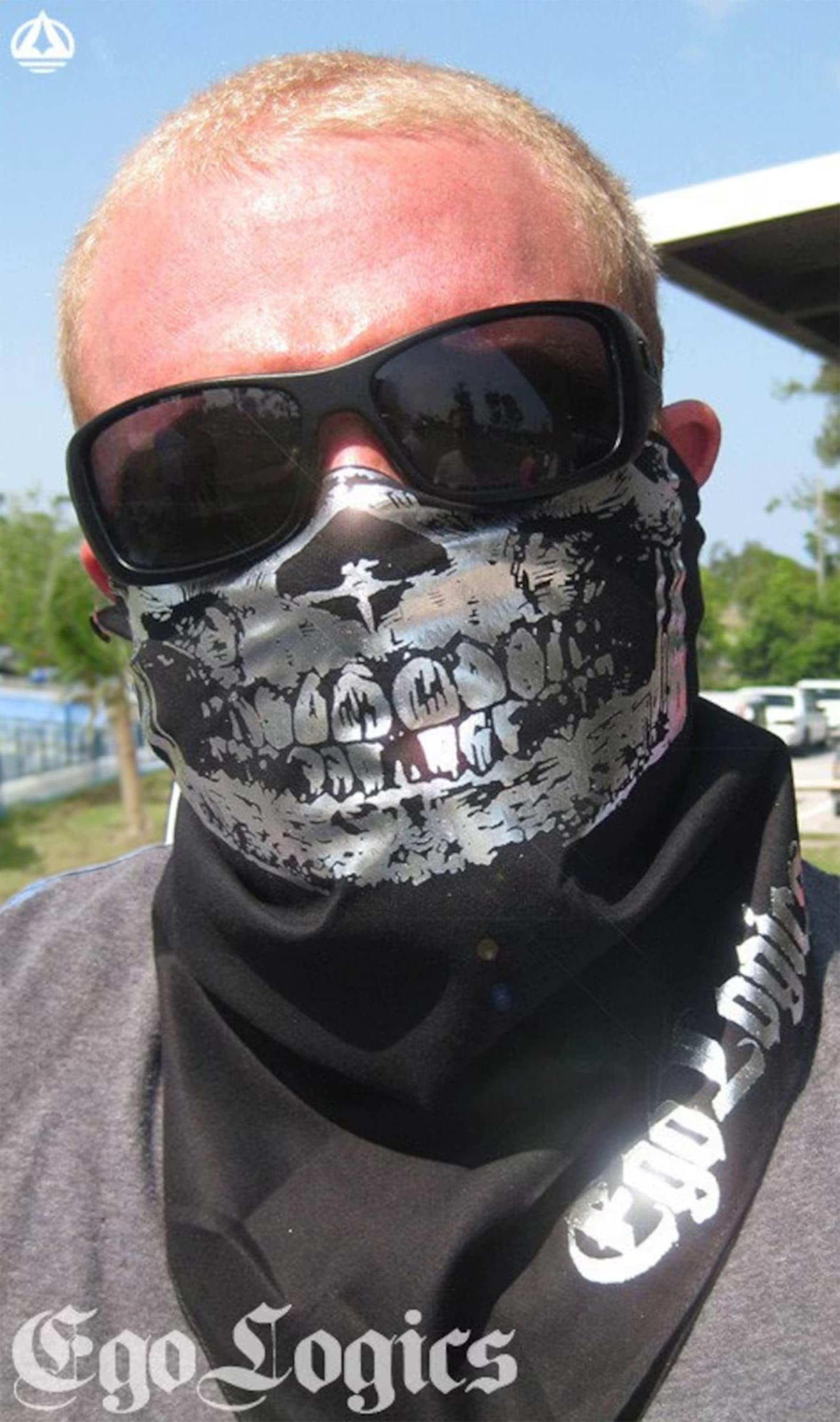 Schwarz Silber Chromfolie Totenkopf Halbmaske Biker Bandana von EGOLOGICS