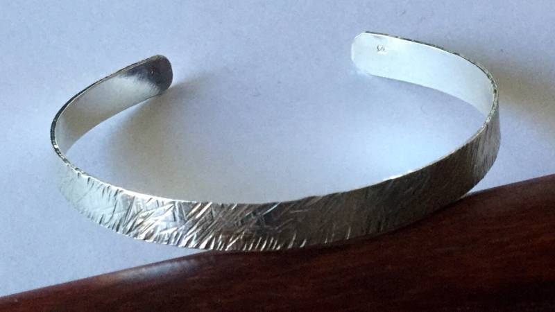 Unisex Sterling Silber Armspange - "Gehämmert, Umgestürzte Bäume Im Wald" von EHSmetalsmith