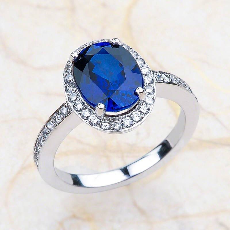 Blauer Saphir-Verlobungsring Weißgold, Labor Gewachsen Oval Geschnitten Blauen Saphir Verlobungsring Weißgold von EJCOLLECTIONS