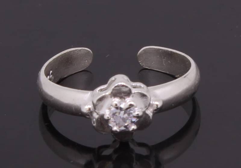 Sterling Silber Toe Ring Einstellbar Blume Geformt Mit Cz Stein von EJewelryPlus