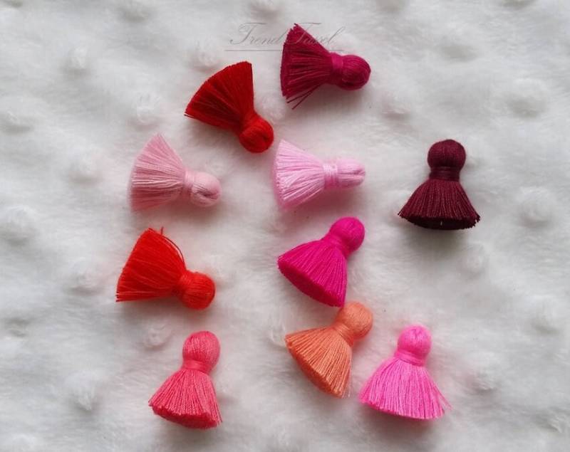 2 Stück - 0, 7" Chubby Baumwolle Quaste, Pink Rot Thema, Ohne Sprungring [ Et0007 ] von EKKLENsupply