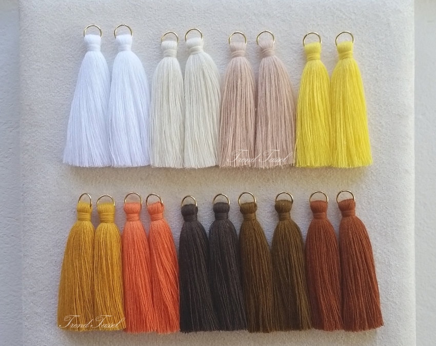 2 Stück - 2, 4" Lange Beliebt Baumwollquaste, Weiß Gelb Braun Von Hand Gefertigt Charme Zubehör Für Mode-Accessoires Und Wohnkultur [Et0003] von EKKLENsupply