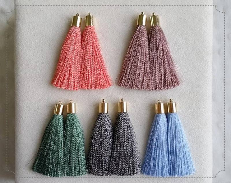 2 Stück-2.4 "Art Seide Tassel Mit Messingkappe, Supplies Für Schmuck, Tasche Charme, Halskette Accessoire, Dinkeloderring Teil [Et0015] von EKKLENsupply