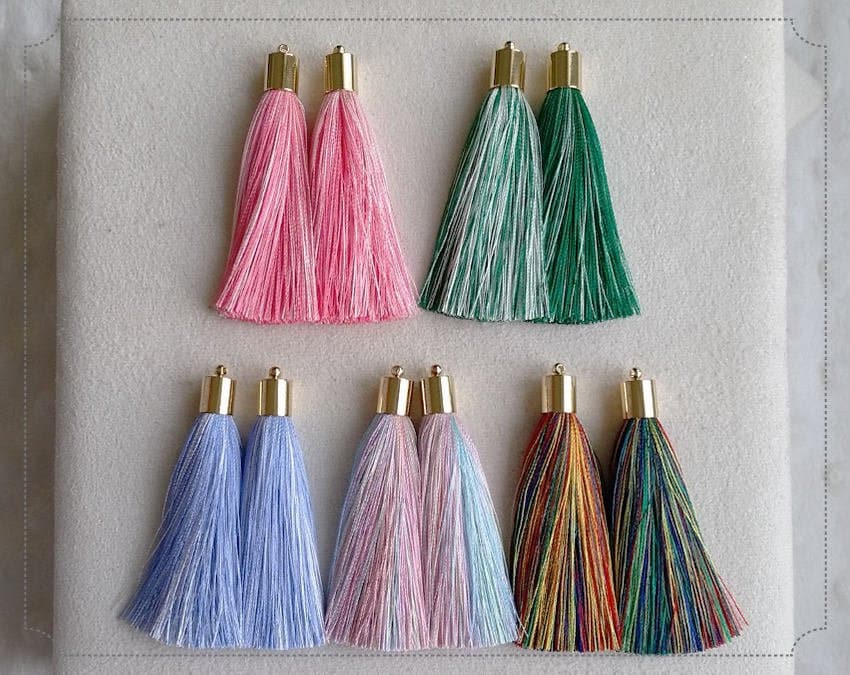 2 Stück-2.4 "Art Seide Tassel Mit Messingkappe, Supplies Für Schmuck, Tasche Charme, Halskette Accessoire, Dinkeloderring Teil [Et0015] von EKKLENsupply