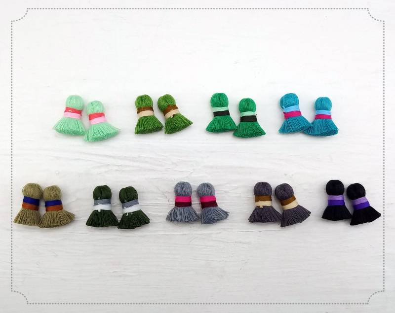 2Pcs - 0, 7" Chubby Baumwolle Quaste, Grün Gray Schwarz Thema, Ohne Sprung Ring, Ohrring, Halskette Anhänger Haed Charm Liefert [ Et0026 ] von EKKLENsupply