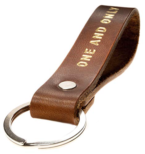 ELBERCRAFT® Schlüsselanhänger Leder ONE AND ONLY Geschenk für Frauen oder Männer pflanzlich gegerbt braun mit gravur gold 12 cm made in Germany Leather Keychain von ELBERCRAFT