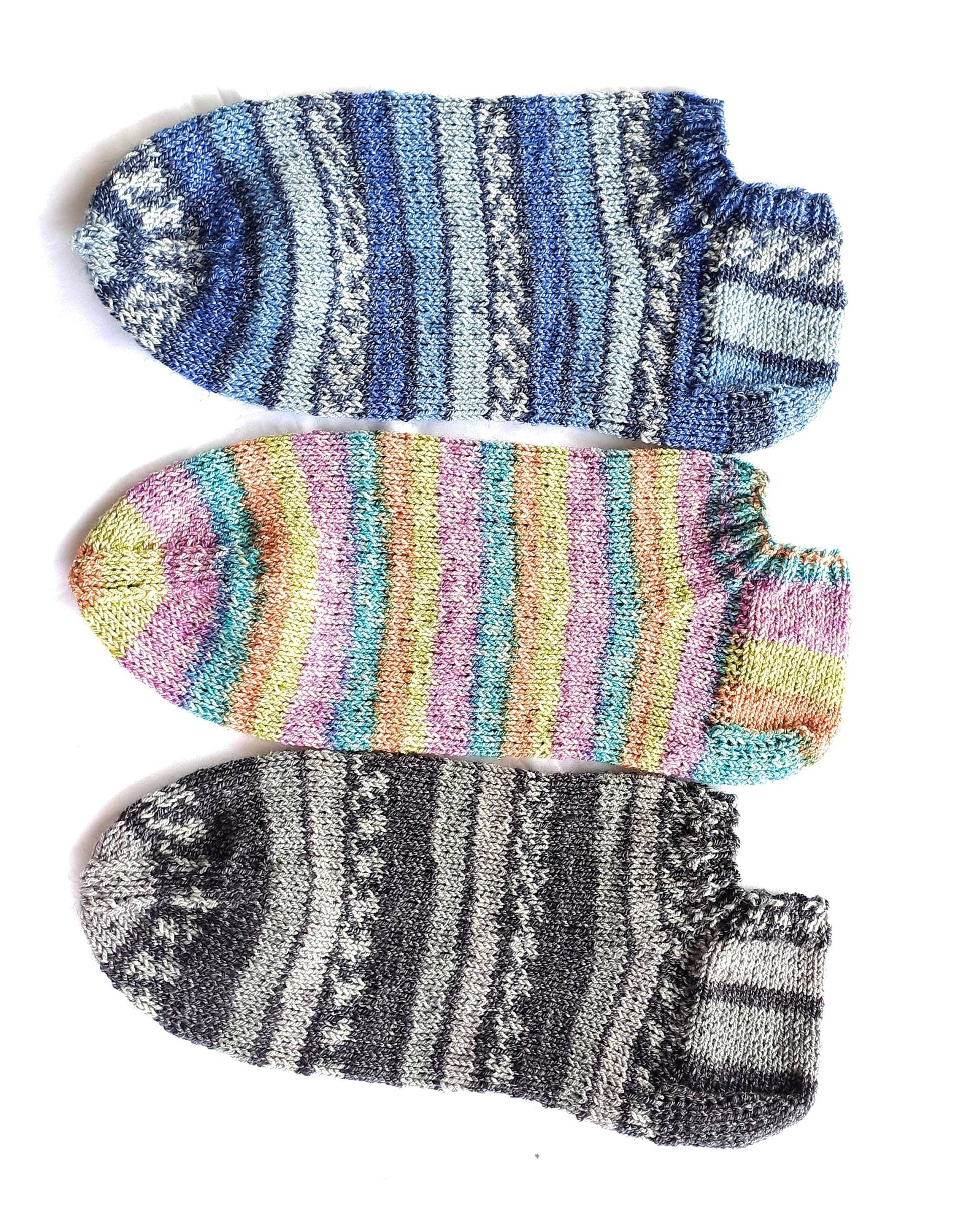 Socks4All Größe 36/37 Handgefertigte Sneaker Socken Stricksocken Baumwolle + Schurwolle Stretch 4 Fädig Blau Schwarz Grau Gelb Pink Grün von ELBURROkreativ