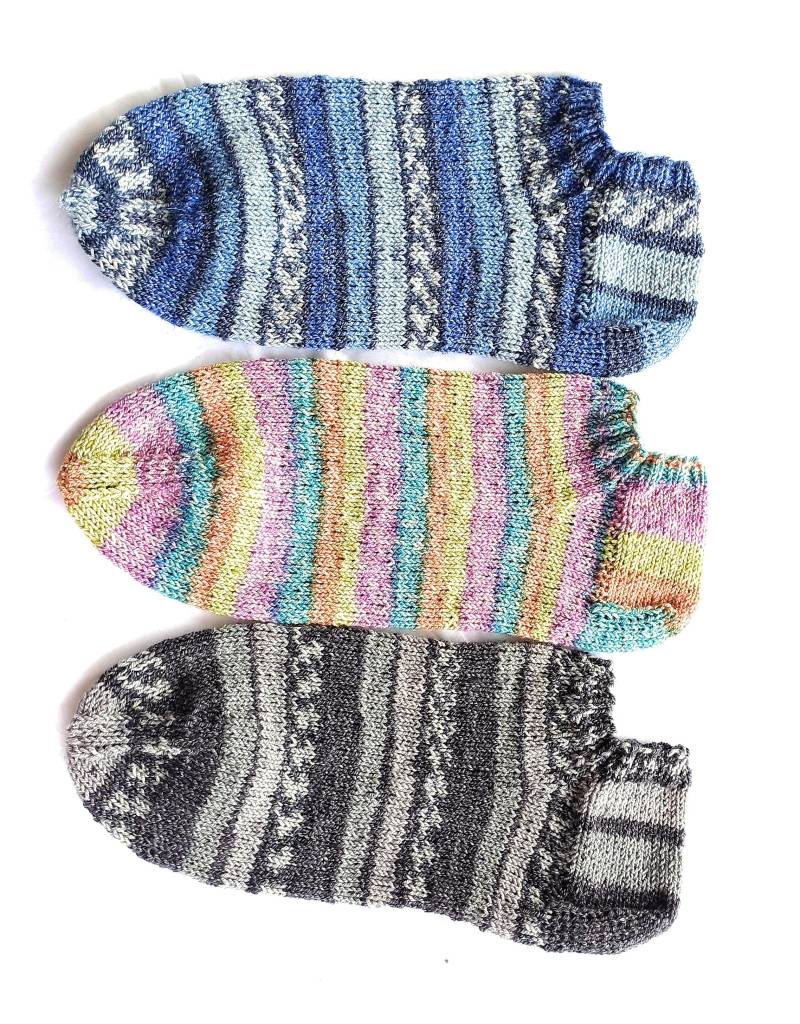 Socks4All Größe 36/37 Handgefertigte Sneaker Socken Stricksocken Baumwolle + Schurwolle Stretch 4 Fädig Blau Schwarz Grau Gelb Pink Grün von ELBURROkreativ