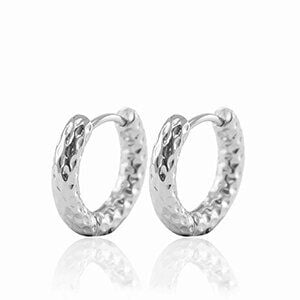 Creolen mit feiner Struktur von Elektropulli in verschiedenen Größen von ELEKTROPULLI