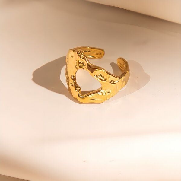 ELEKTROPULLI Größenverstellbarer Hammered Cut Ring von ELEKTROPULLI