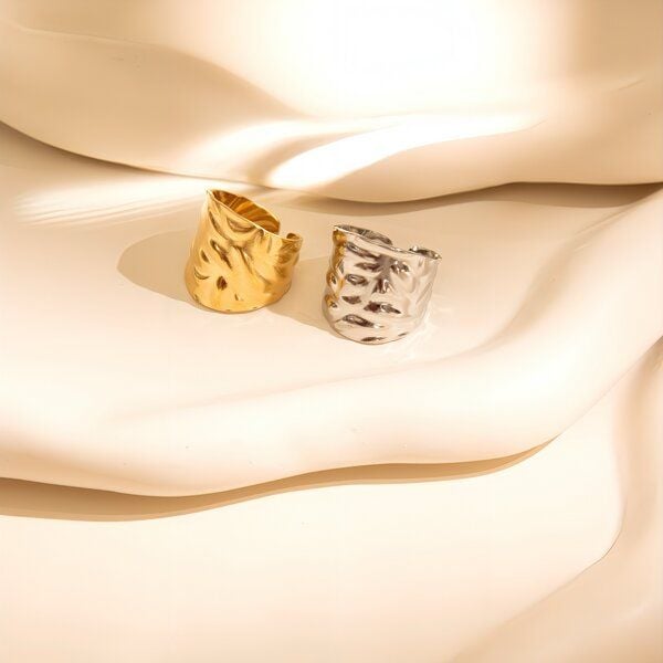 ELEKTROPULLI Größenverstellbarer SWING STRUCTURE Ring, 2 cm breit von ELEKTROPULLI