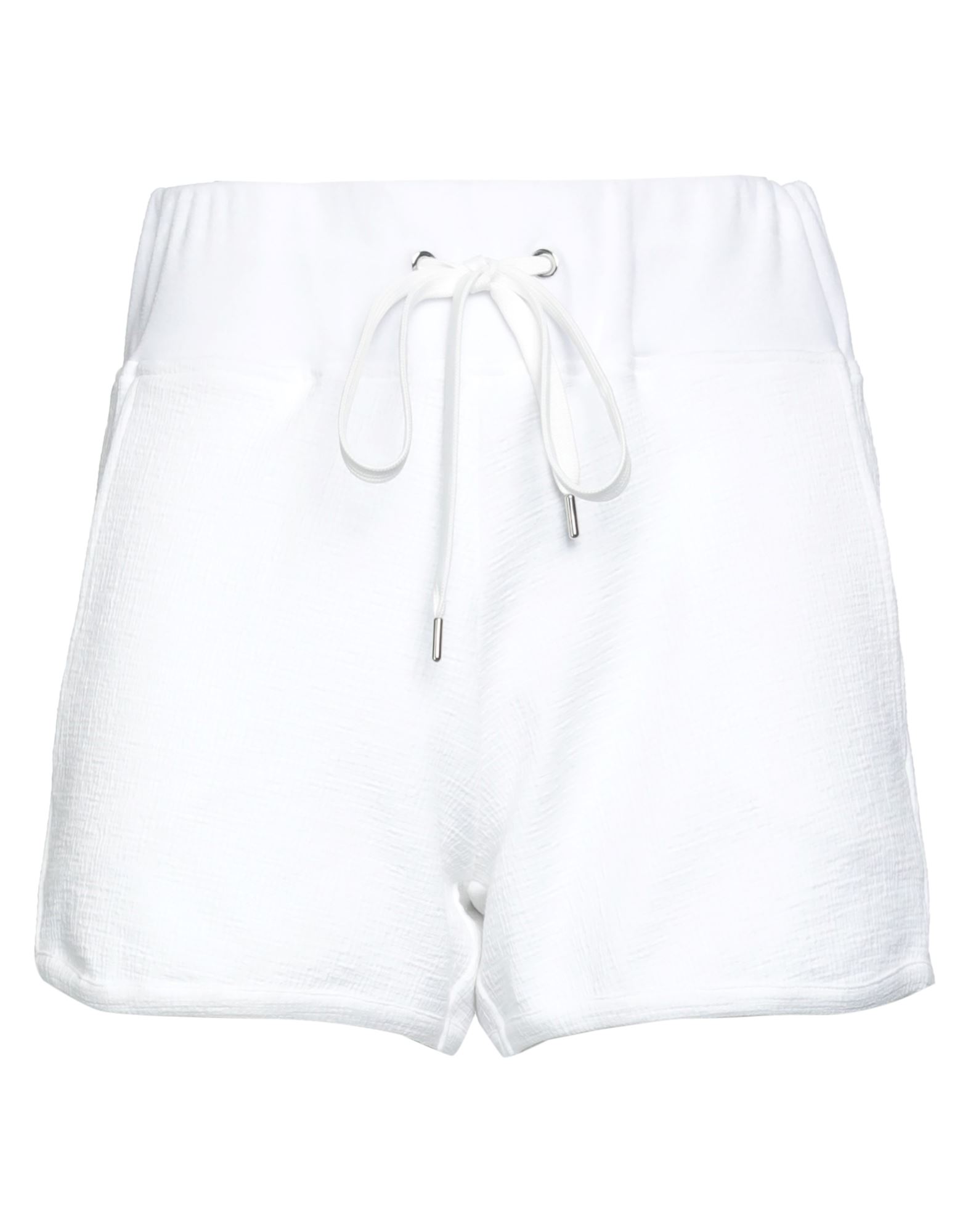 ELEVENTY Shorts & Bermudashorts Damen Weiß von ELEVENTY