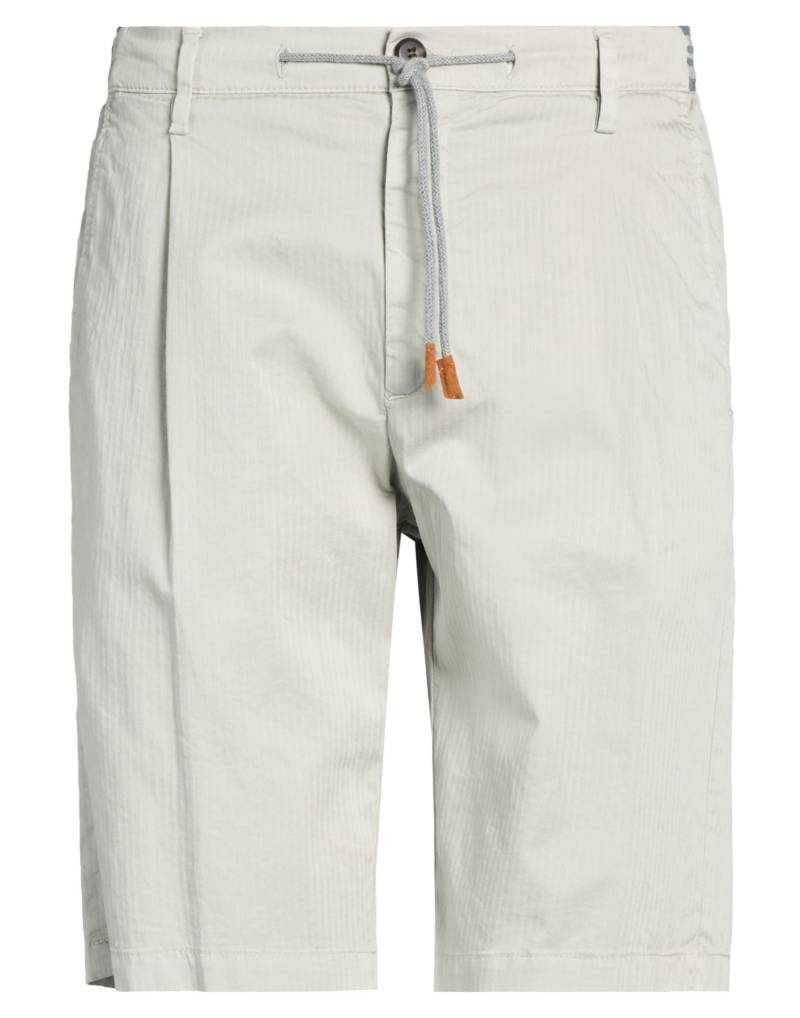 ELEVENTY Shorts & Bermudashorts Herren Hellgrau von ELEVENTY