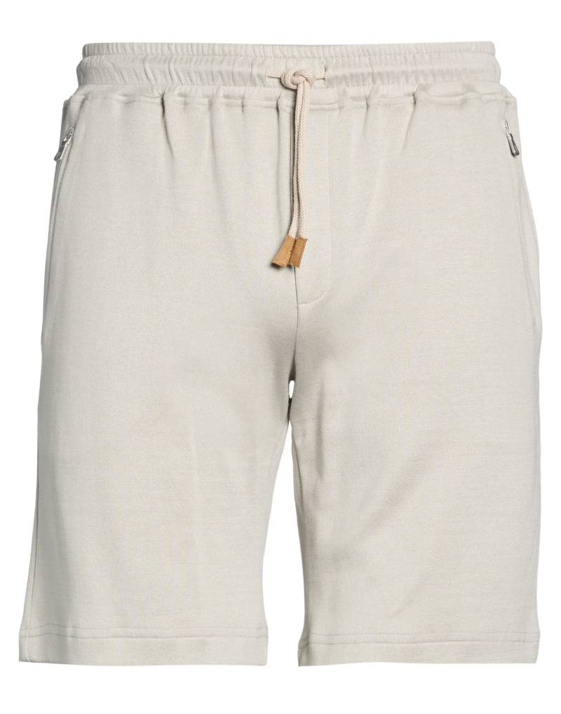 ELEVENTY Shorts & Bermudashorts Herren Hellgrau von ELEVENTY