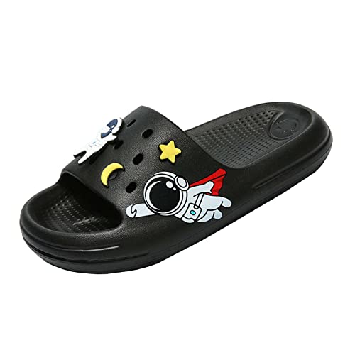 Kinder Badelatschen Sommer Flache Hausschuhe Jungen Schlappen Wolken Dusch und Badeschuhe Mädchen Patch Badelatschen Slide Sandal Sommer Strand rutschfest Slippers Schwarz-Astronauten 26/27 von ELIOGN