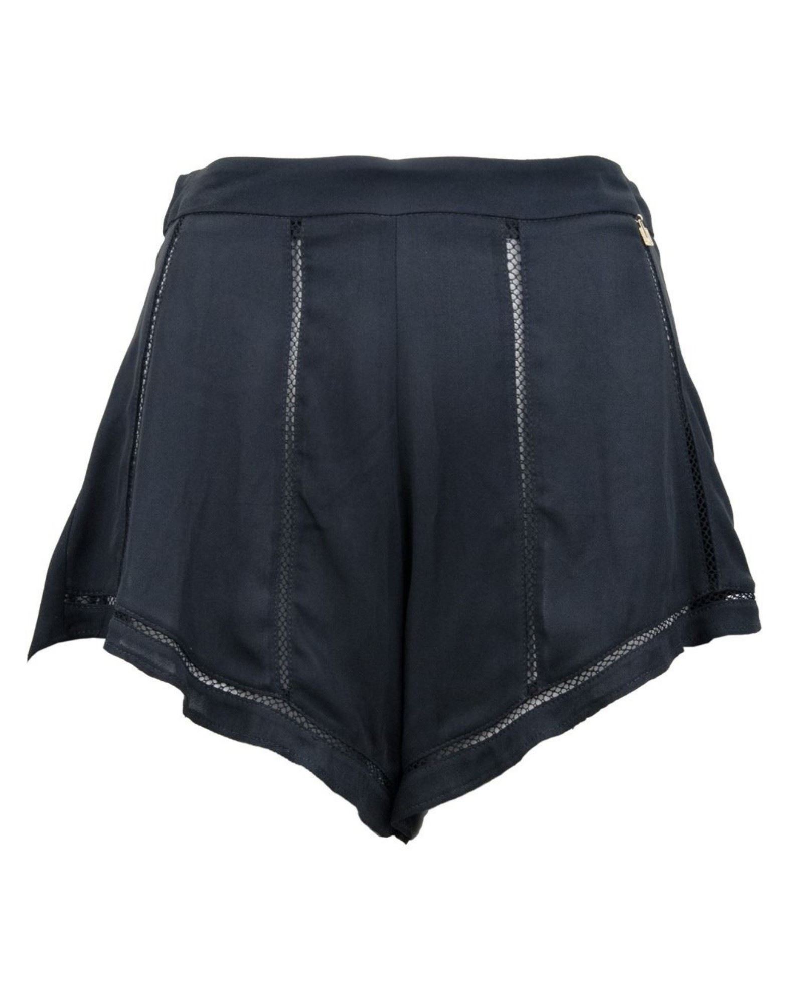 ELISABETTA FRANCHI Shorts & Bermudashorts Damen Schwarz von ELISABETTA FRANCHI