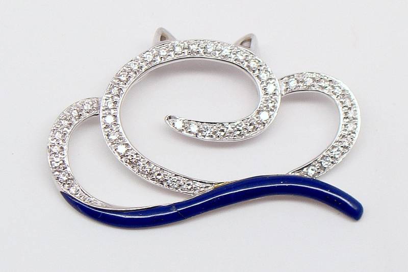 Estate Diamant - Und Blaue Emaille-Abstrakter Katzen-Dia-Anhänger Aus 18 Karat Weißgold Estate Diamant - Und Blaue Emaille-Abstrakter Katzen-Dia-Anhänger Aus 18 Karat Weißgold von EMAttic