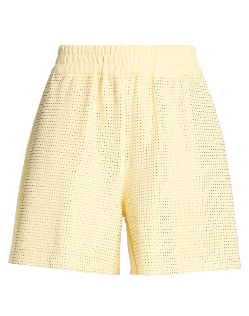 EMMA & GAIA RED Shorts & Bermudashorts Damen Pastellgelb von EMMA & GAIA RED