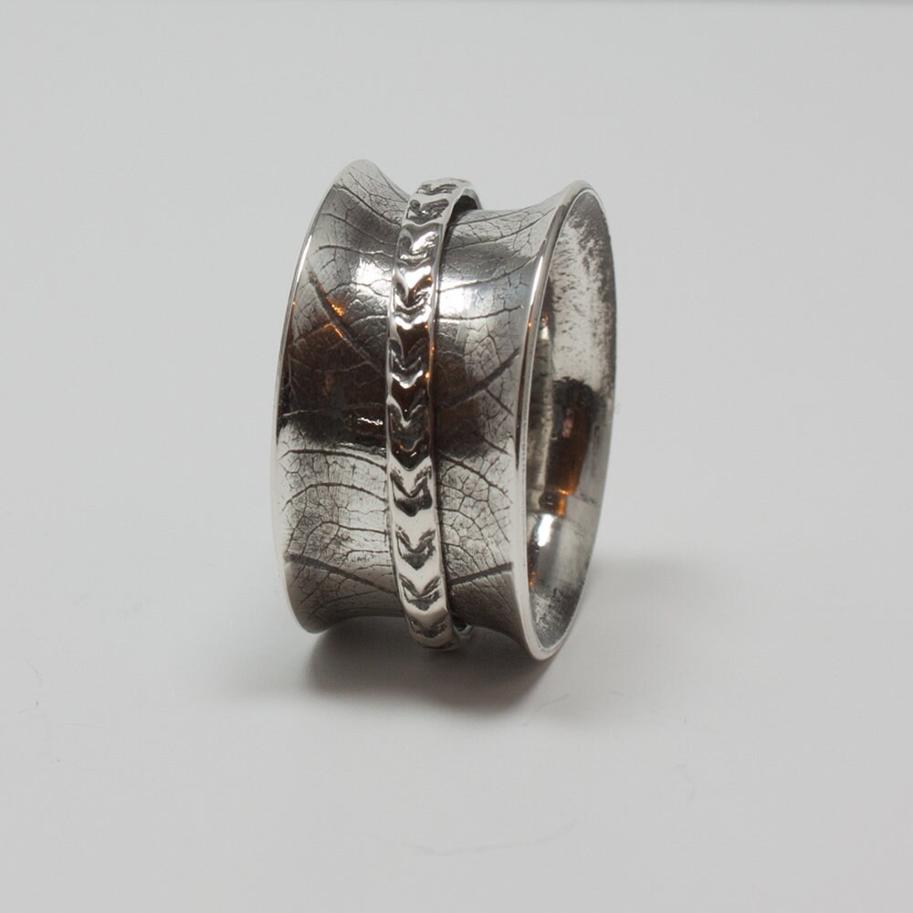 Blatt Und Herz Spinner Ring in Sterling Silber, Blatt, Herzen, Natur, Liebe, Geschenk von EMPjewelry