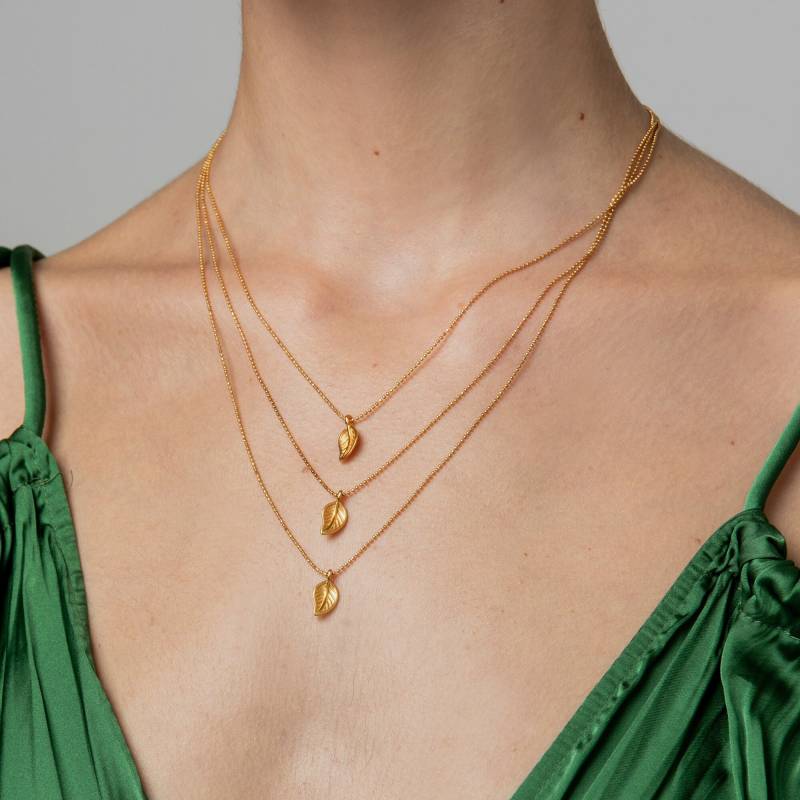 Plouto Halskette, Drei Strang Multi Charm Blatt Halskette // Geschenke Für Sie Plouto Halskette, Drei Strang Multi Charm Blatt Halskette // Geschenke Für Sie von ENAENAshop