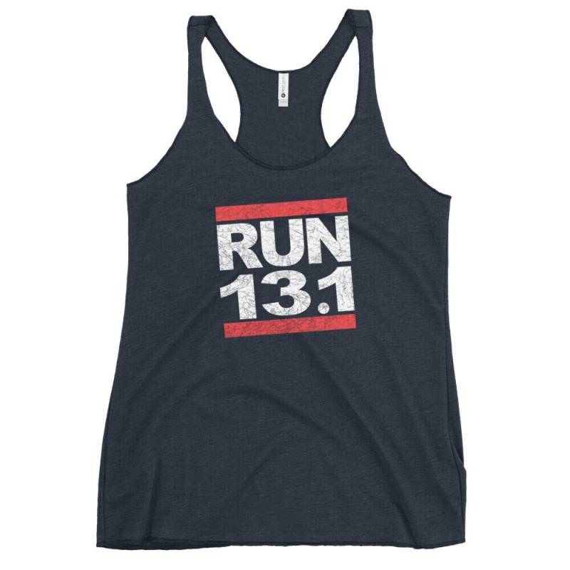 Run 13.1 Miles - Halbmarathon Laufläufer Inspiriertes Design Damen Racerback Tank von ENDUdesigns