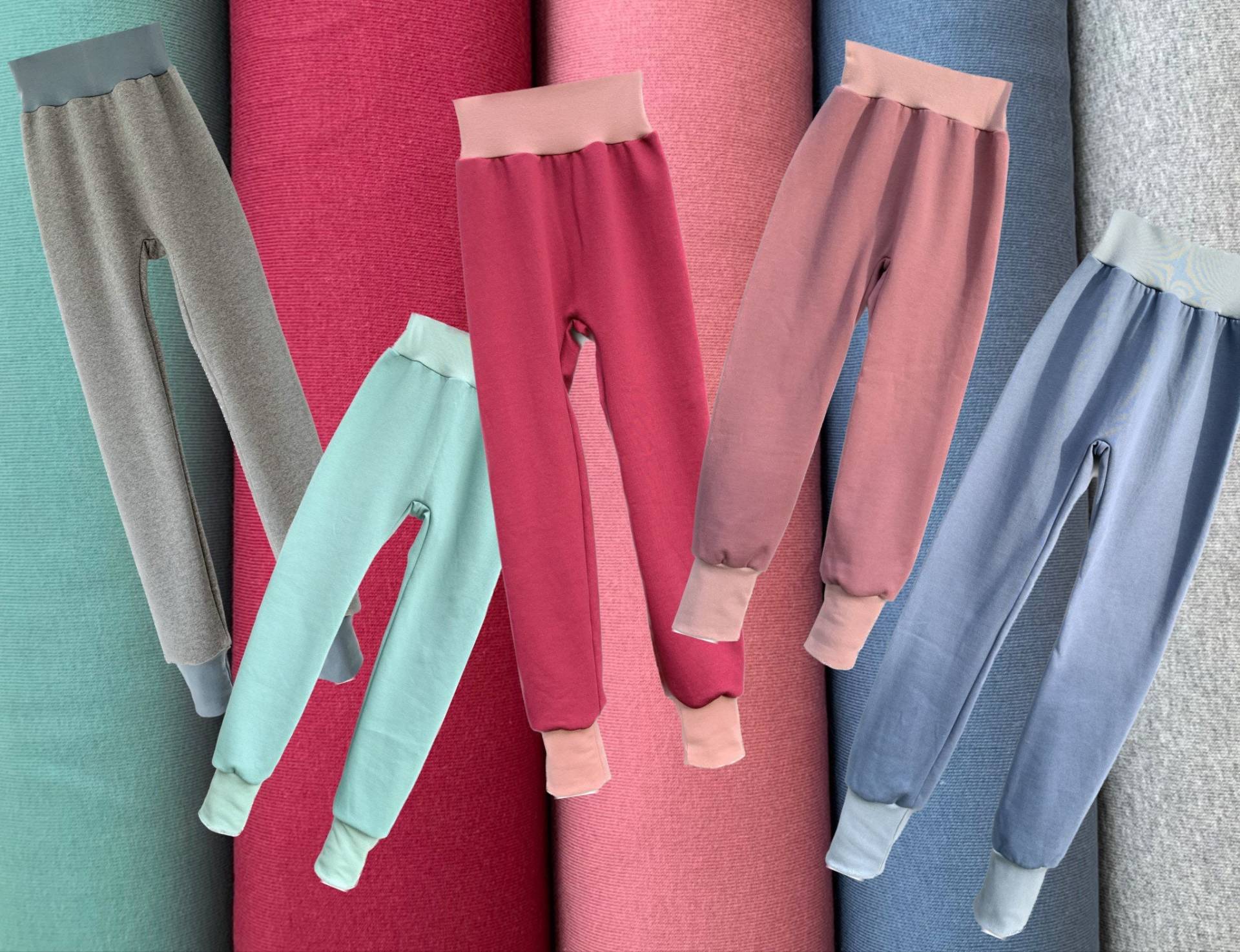 Bio Pumphose Aus Kuscheligem Sweat, Blau, Mint, Grau, Altrosa, Himbeer Bio Pumphose Aus Kuscheligem Sweat, Blau, Mint, Grau, Altrosa, Himbeer von ENJOhandmade