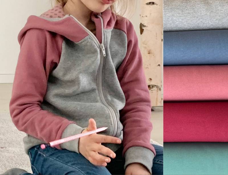 Bio Sweatjacke Raglan Mit Runder Oder Zwergenkapuze Aus Biosweat, Zweifarbig von ENJOhandmade