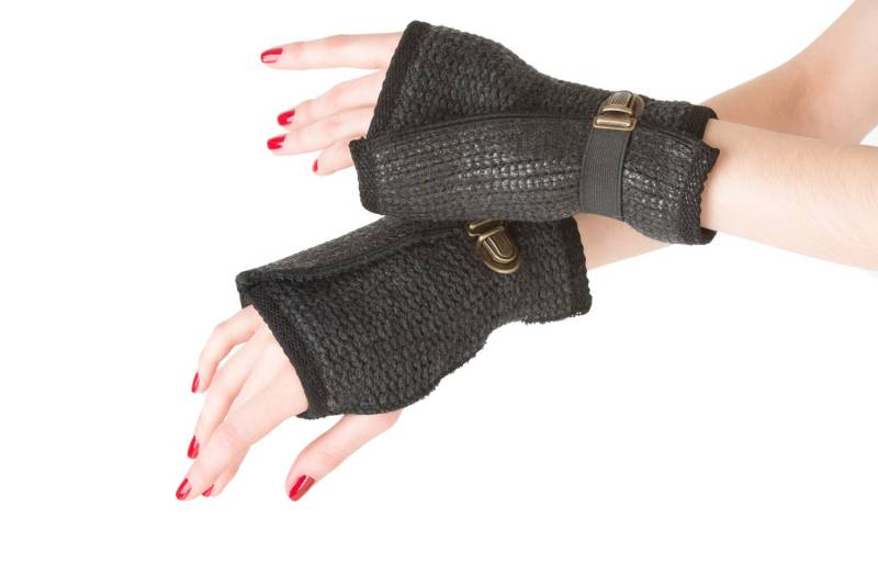 Fingerlose Handschuhe Aus Schwarz Beschichteter Wolle von EONParis
