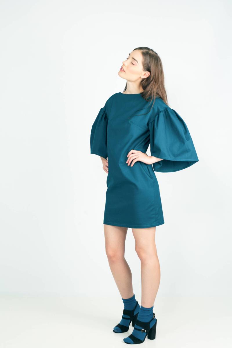 Robe Akea Mit Einigen Surdimensionalitäten von EONParis