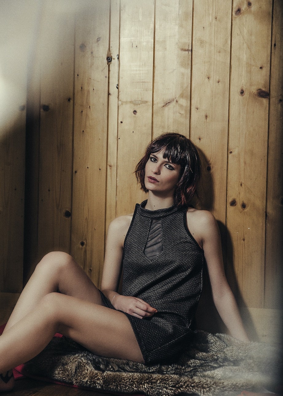 Trompe L'oeil Krawattenkleid - Braunes Trapezkleid, Made in Paris Größe Xs von EONParis