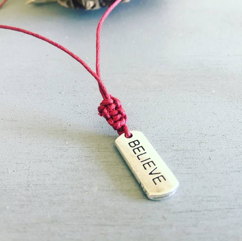 Collana Corda Semplice, Pendente Con Scritta Believe, Für Wäsche, Idee Regalo von ERYCOLLECTION