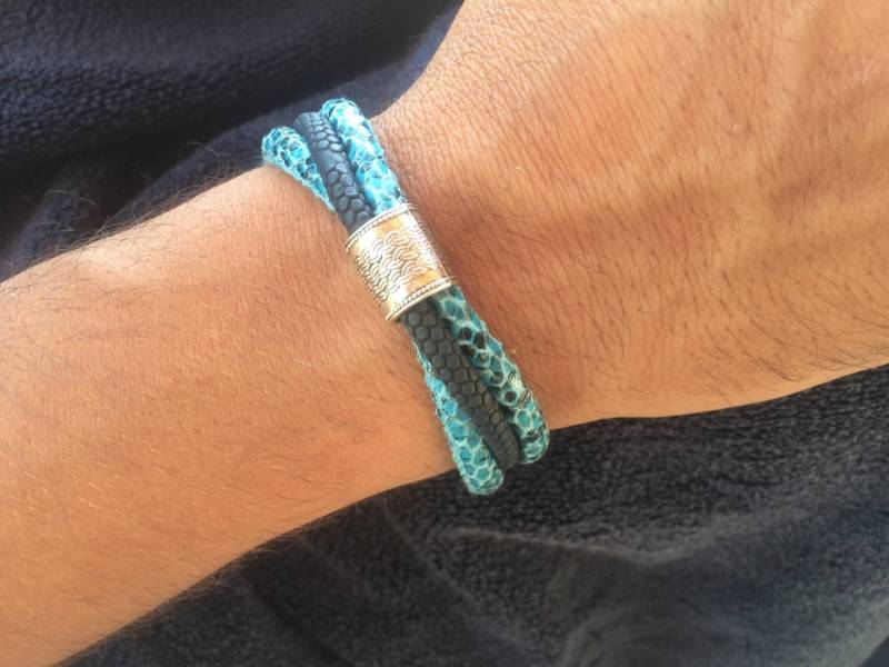 Mens Turquoise Bracelet, Eco Python Cords Armband Mit Metallakzent, Personalisiertes Für Männer, Türkises Und Blaues Mens Turquoise Bracelet, Eco Python Cords Armband Mit Metallakzent, Personalisiertes Für Männer, Türkises Und Blaues von ERYCOLLECTION