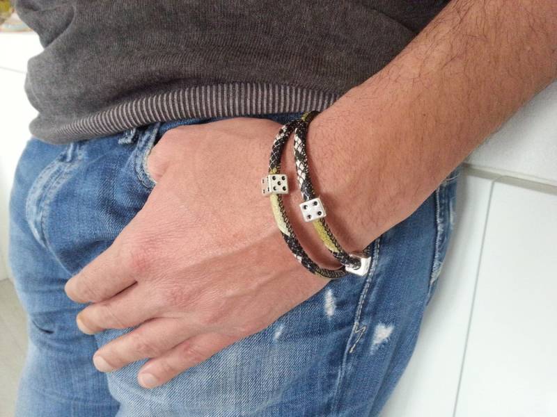 Würfel Herren Armband, Python Motiv Armband, Geschenk Für Männer, Unisex Dobule Rundes Nuss Metallperlen, Original Armband von ERYCOLLECTION