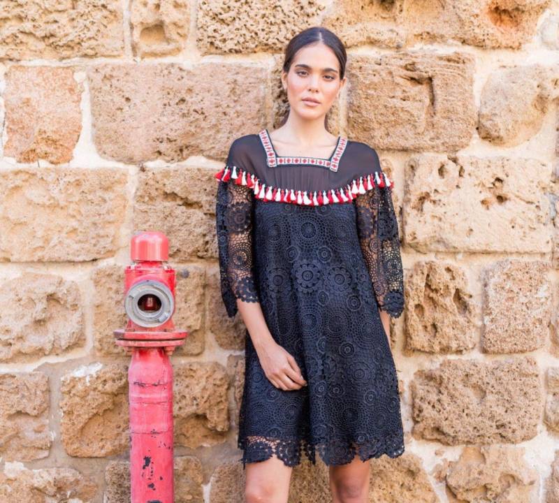 Schwarzes Spitzenkleid Boho Mini Kleid Trapez 3/4 Länge Ärmel Fransen Bestickt Tape Top Transparent Designer von ESENDY