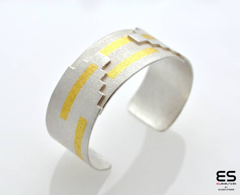 Handgemachter Armreif, Armreif Aus Gold Und Silber, Eleganter Keum Boo Ausgefallener Armreif, Moderner Silber Gold Armreif von ESJewelryBarcelona