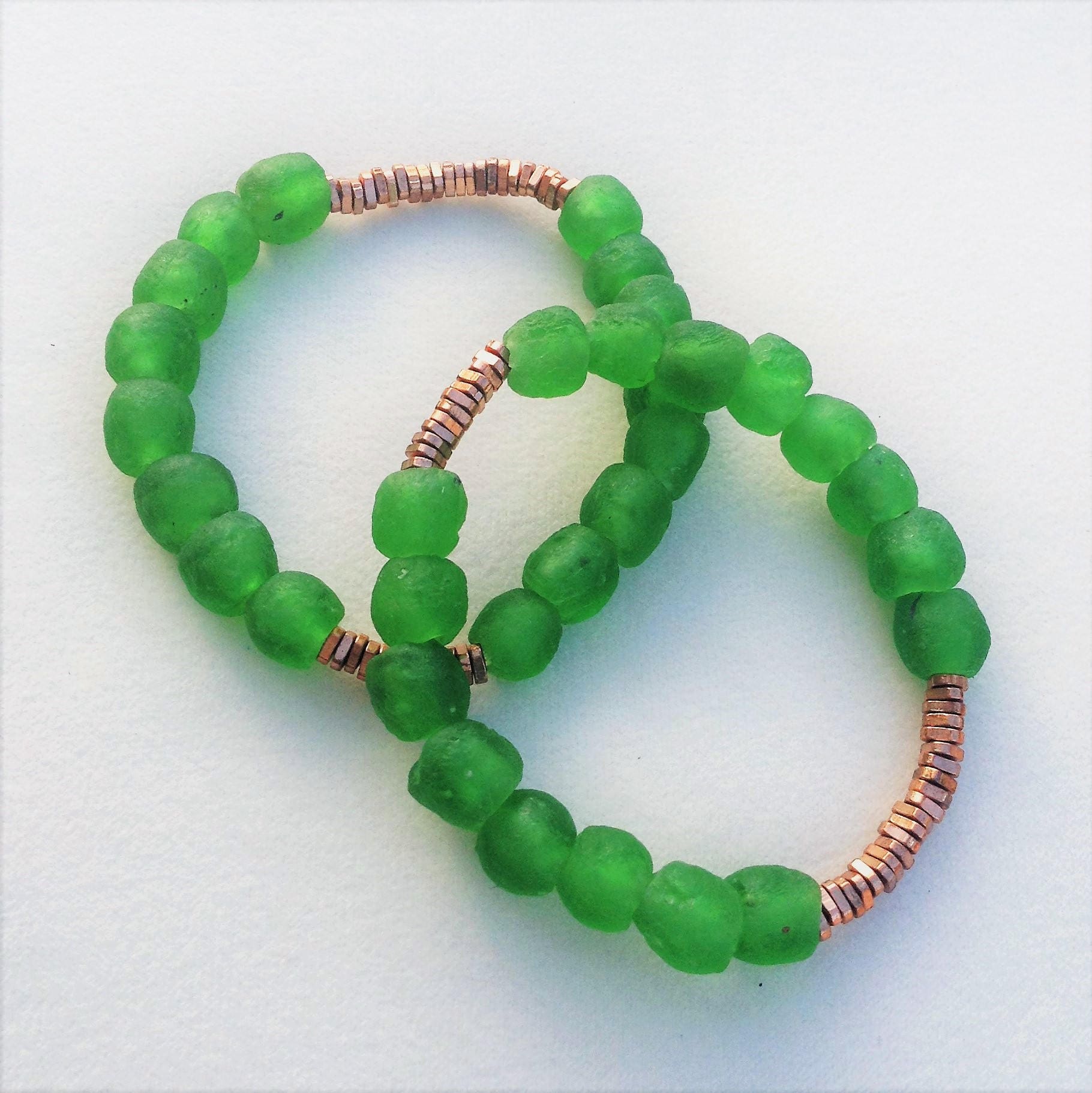Recycelte Ghana Glasperle Und Kupfer Spacer Perlenarmband | 9mm Recycelte Ghana Glasperle Und Kupfer Spacer Perlenarmband | 9mm von ESSNBEA