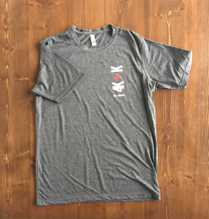 4K + K/Für König Und Reich T-Shirt 4K + K/Für König Und Reich T-Shirt von ESTAIONIOS