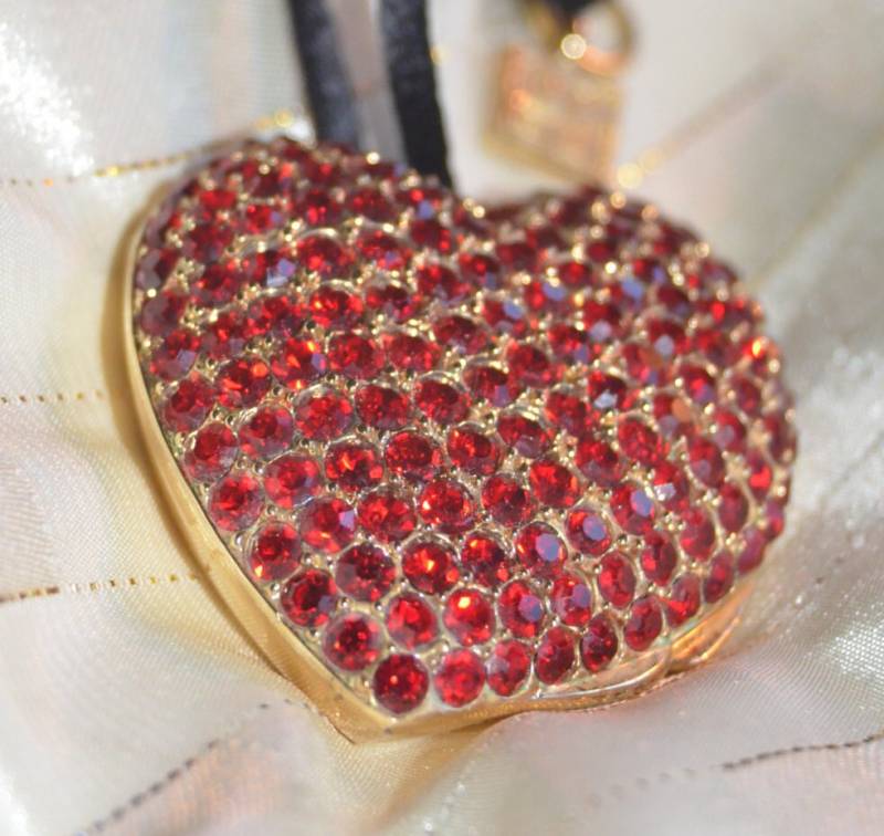 Estee Lauder Jeweled Herz - Sehr Selten Estee Lauder Jeweled Herz - Sehr Selten von ESTEEFINDS4U