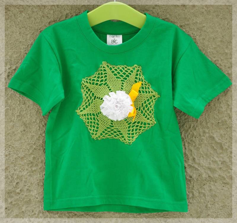 Mädchen Grün Baumwolle T-Shirt Häkelspitze Applikation, Schleifenband Rosette | Gr. 3-4T von ESTtoYou