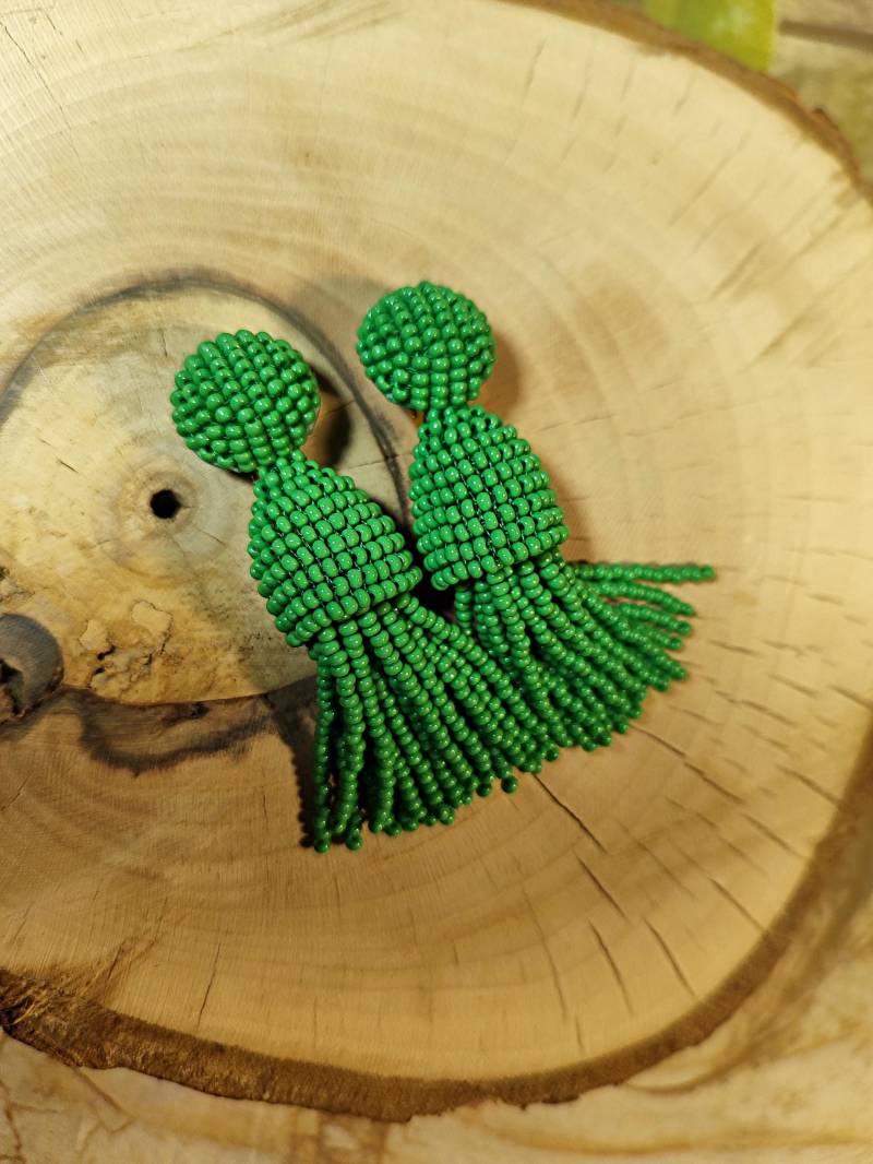 Handgemachte Oscar De La Renta Grüne Perlen Quasten Ohrringe Style Statement Schmuck von ESavenko