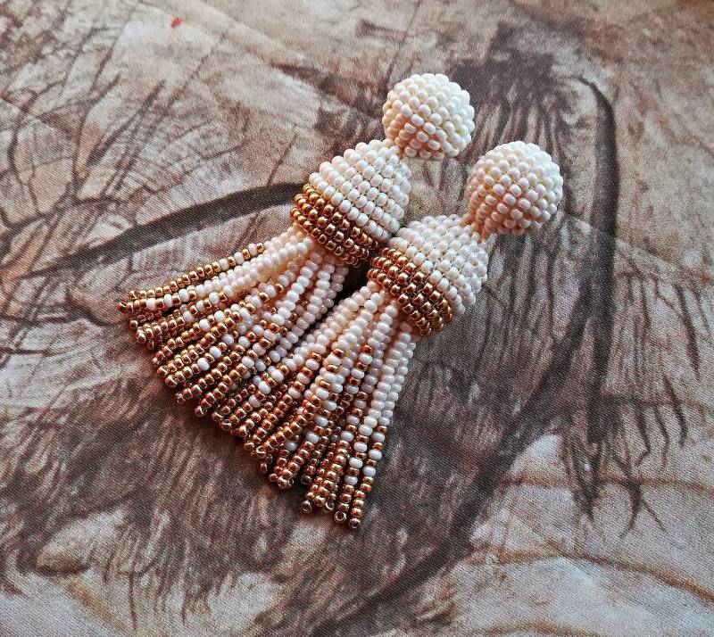 Handgemachte Oscar De La Renta Perlen Quasten Ohrringe Elfenbein & Sterling Silber Ohrstecker von ESavenko