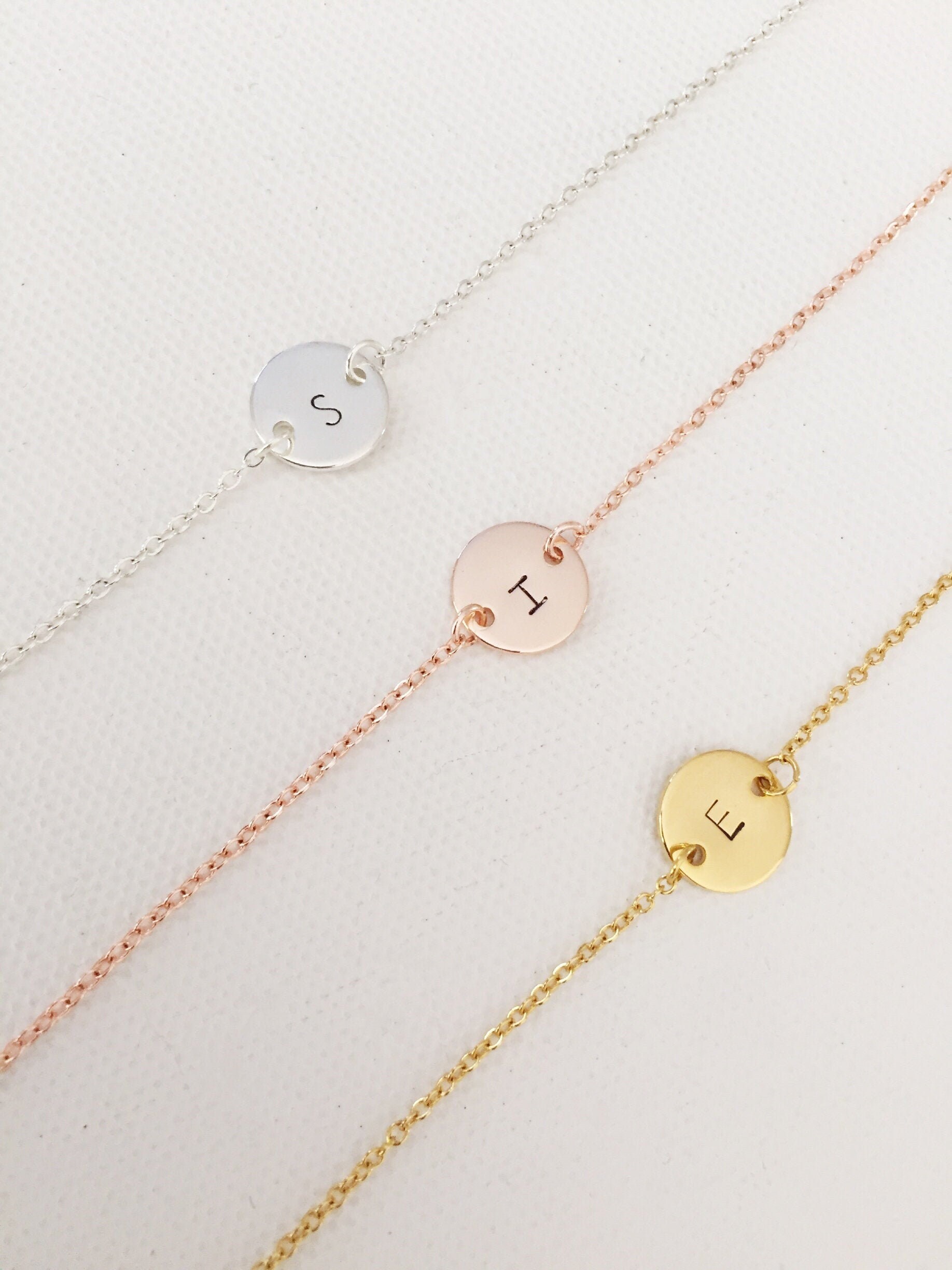 Anfangsarmband, Geschenke Für Sie, Personalisierte Geschenke, Brautjungferngeschenke, Bettelarmbänder, Weihnachtsgeschenk, Jahrestagsgeschenk von ESjoradesign