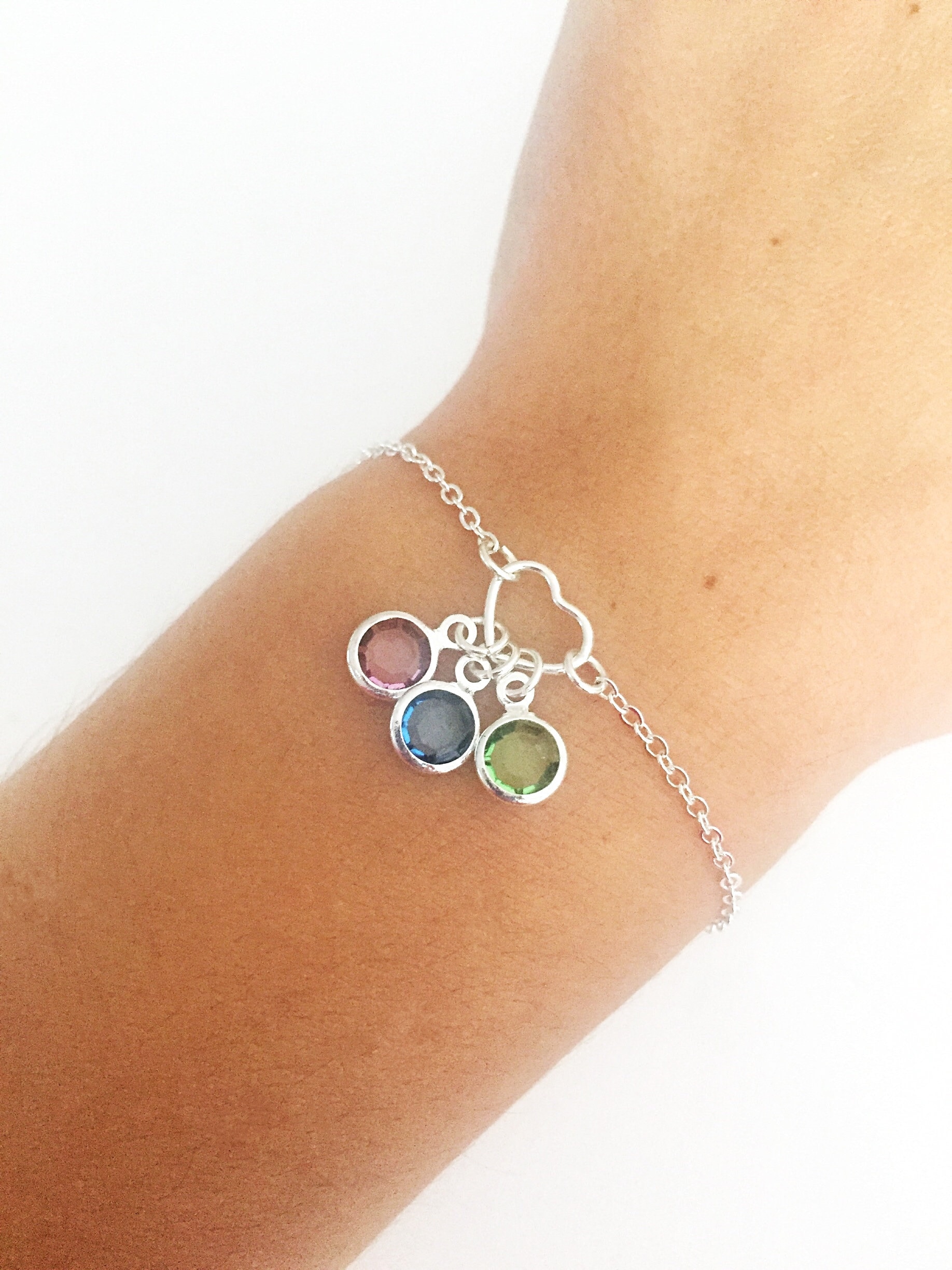 Personalisierte Birthstone Armband Sterling Silber Herz Charm, Familienandenken von ESjoradesign